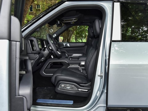 Fangchengbao Bao 8 — China plug-in hybrid EV for export — photo 9