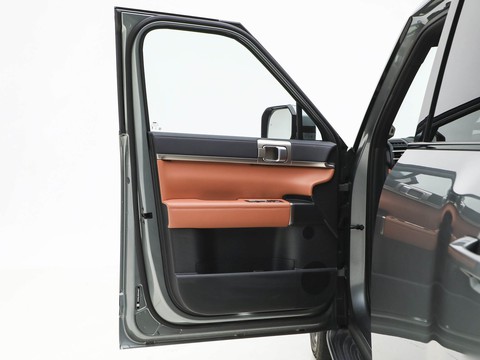 Fangchengbao Titanium 7 — China plug-in hybrid EV for export — photo 11