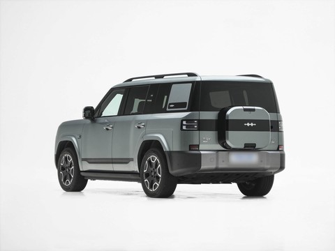Fangchengbao Titanium 7 — China plug-in hybrid EV for export — photo 5
