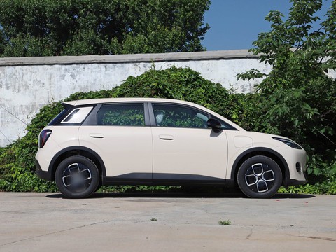 GAC Aion UT — China electric EV for export — photo 8