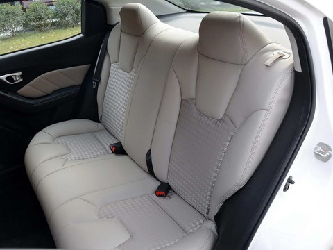GAC Trumpchi GA3S PHEV — China plug-in hybrid EV for export — photo 11