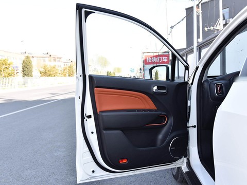 GAC Trumpchi GE3 — China electric EV for export — photo 11
