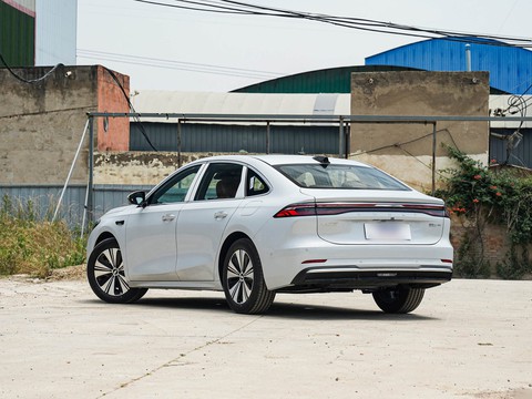 Geely Galaxy A7 EM — China electric EV for export — photo 5