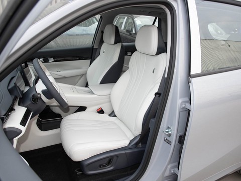 Geely Galaxy E5 — China electric EV for export — photo 10