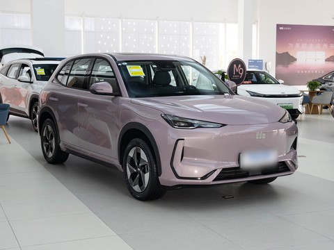 Geely Galaxy E5 — China electric EV for export — photo 3