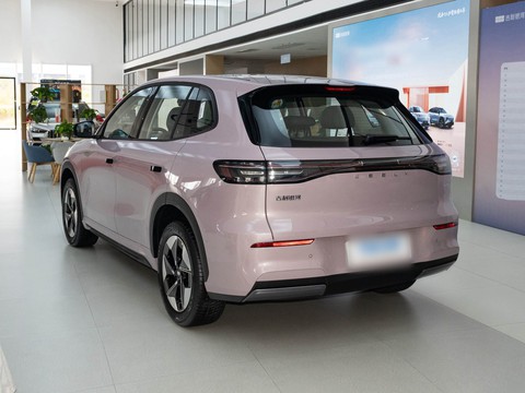 Geely Galaxy E5 — China electric EV for export — photo 5