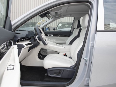 Geely Galaxy E5 — China electric EV for export — photo 9