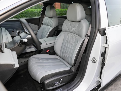 Geely Galaxy E8 — China electric EV for export — photo 10