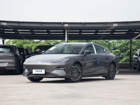 Geely Galaxy E8 — China electric EV for export — photo 7