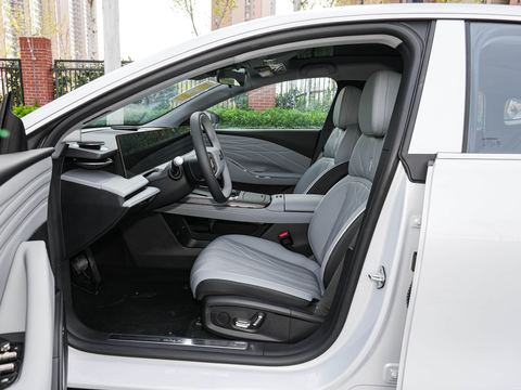 Geely Galaxy E8 — China electric EV for export — photo 9