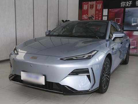Geely Galaxy E8 — China electric EV for export