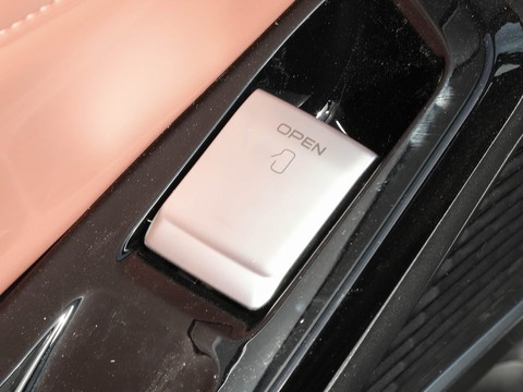 Geely Galaxy L6 — China electric EV for export — photo 12