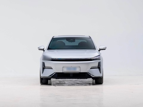Geely Galaxy L6 — China electric EV for export — photo 2