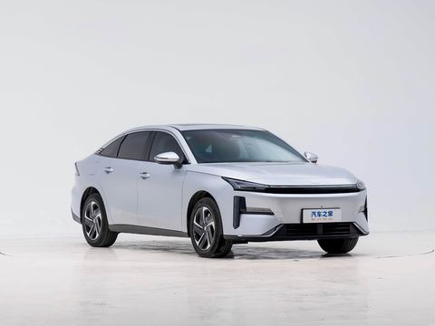 Geely Galaxy L6 — China electric EV for export — photo 3