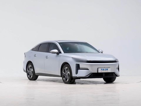 Geely Galaxy L6 — China electric EV for export — photo 3