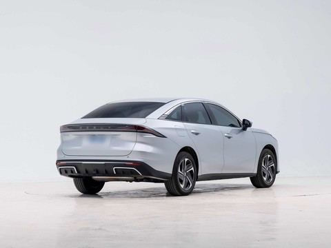 Geely Galaxy L6 — China electric EV for export — photo 7