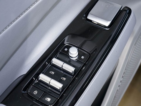 Geely Galaxy L7 — China electric EV for export — photo 15