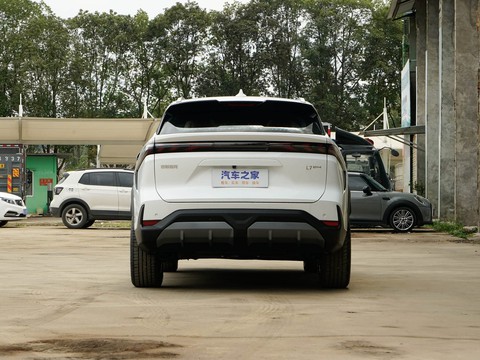 Geely Galaxy L7 — China electric EV for export — photo 6