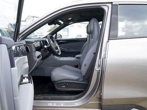 Geely Galaxy L7 — China electric EV for export — photo 9