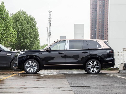 Geely Galaxy M9 — China electric EV for export — photo 4