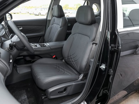 Geely Galaxy Starship 7 — China electric EV for export — photo 10