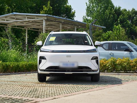 Geely Galaxy Starship 7 — China electric EV for export — photo 2