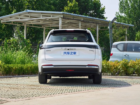 Geely Galaxy Starship 7 — China electric EV for export — photo 6