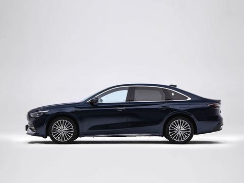 Geely Galaxy GalaxyXing Yao7 — China electric EV for export — photo 4