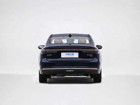 Geely Galaxy GalaxyXing Yao7 — China electric EV for export — photo 6
