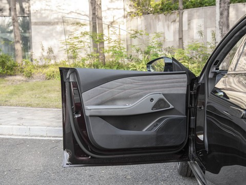 Geely Galaxy Xingyao 8 — China plug-in hybrid EV for export — photo 11
