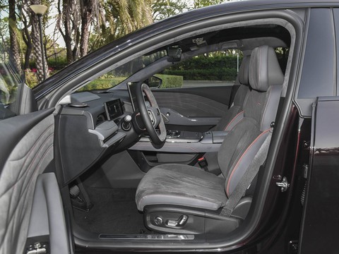 Geely Galaxy Xingyao 8 — China plug-in hybrid EV for export — photo 9