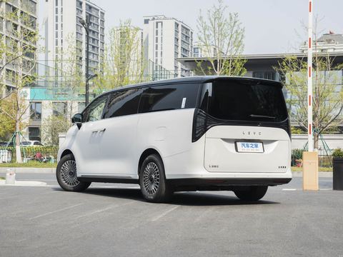 Geely Galaxy Yi ZhenL380 — China electric EV for export — photo 5