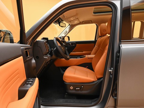 Haval Raptor PLUS — China plug-in hybrid EV for export — photo 9