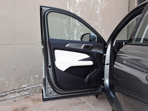 Haval Xiaolong — China plug-in hybrid EV for export — photo 11