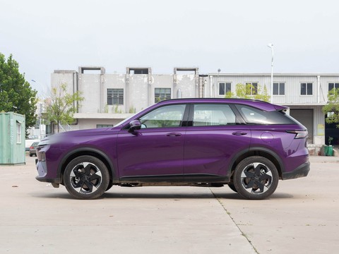 Haval Xiaolong Max — China plug-in hybrid EV for export — photo 4