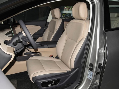 Hongqi Tian Gong 05 — China electric EV for export — photo 10