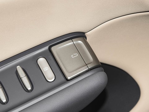 Hongqi Tian Gong 05 — China electric EV for export — photo 13