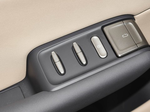 Hongqi Tian Gong 05 — China electric EV for export — photo 14