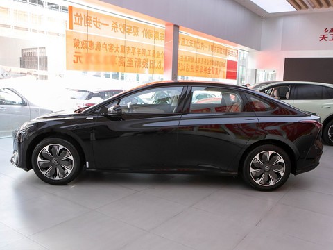 Hongqi Tian Gong 05 — China electric EV for export — photo 4