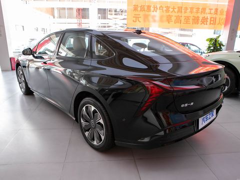 Hongqi Hong Qi Tian Gong05 — China electric EV for export — photo 5