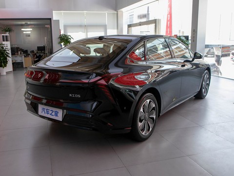 Hongqi Tian Gong 05 — China electric EV for export — photo 7