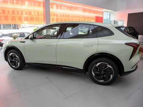 Hongqi Tian Gong 06 — China electric EV for export — photo 4