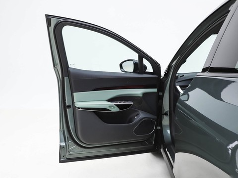 Hongqi Tian Gong 08 — China electric EV for export — photo 11