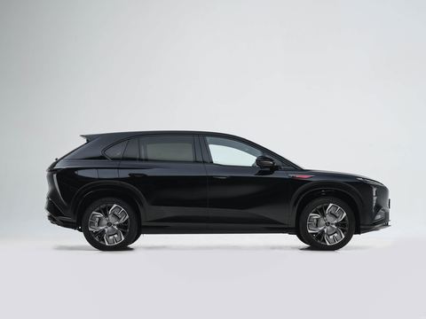 Hongqi Hong Qi Tian Gong08 — China electric EV for export — photo 8