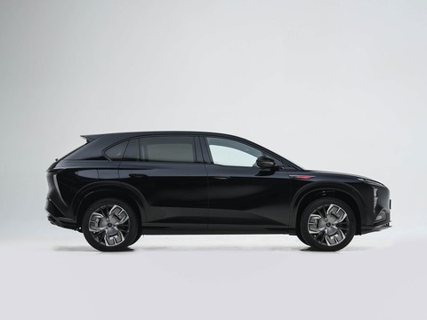 Hongqi Tian Gong 08 — China electric EV for export — photo 8