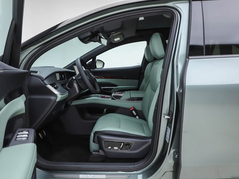 Hongqi Tian Gong 08 — China electric EV for export — photo 9