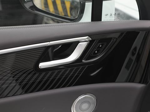 Hongqi Hong QiE-HS9 — China electric EV for export — photo 13