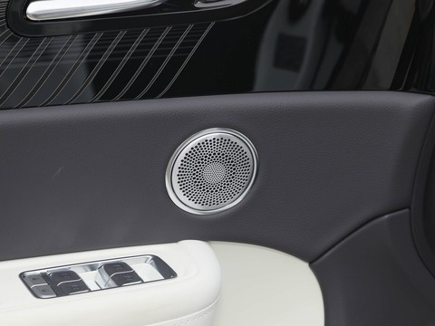 Hongqi E-HS9 — China electric EV for export — photo 15