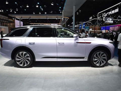 Hongqi E-HS9 — China electric EV for export — photo 8