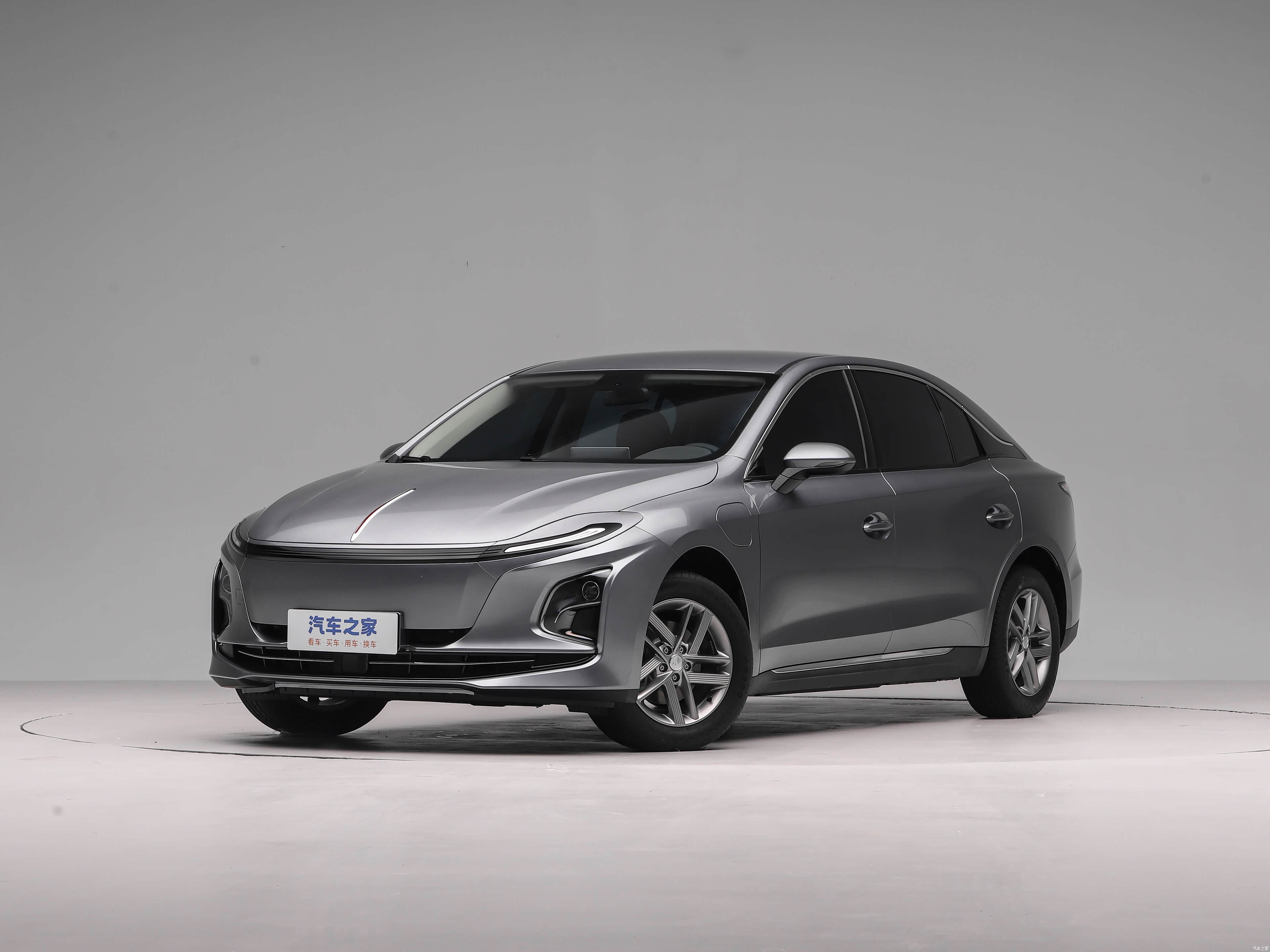 Hongqi Hong QiE-QM5